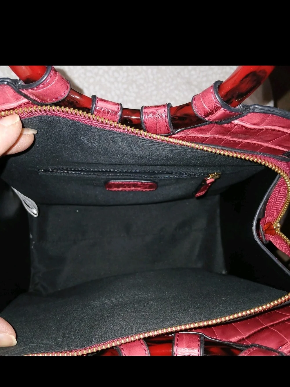 Imoshion Red Croc-Embossed Vegan Leather Tortoise Shell Circle-Handle Satchel